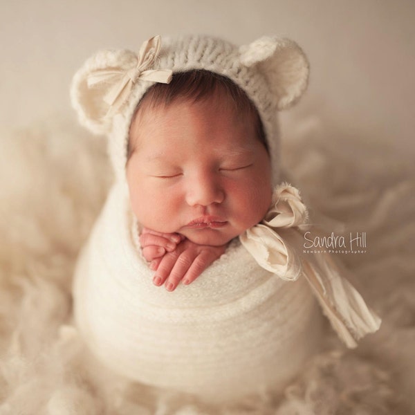Newborn Bear Hat / Newborn Photo Prop / Knitted Baby Hats / Newborn Girl Hats / Animal Hats / Hand knitted Hats / Photography Props