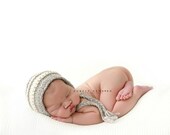 Striped Baby Bonnet / Newborn Photo Prop / Newborn Boy Hats / Knitted Baby Hats / Photography Props / Unique Baby Shower Gifts / Baby Hats