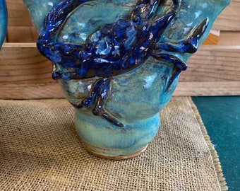 Blue crab vase