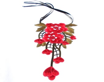 Bohemian Lace Summer Necklace, Boho Chic Necklace, Wearable Art, Limited Edition, Textile jewelry, Floral Bib