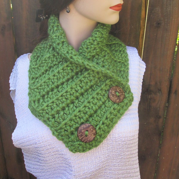 Oklahoma Green Crochet Cowl Scarf, Crochet Neckwarmer, Chunky Crochet Scarf, Knit Cowl