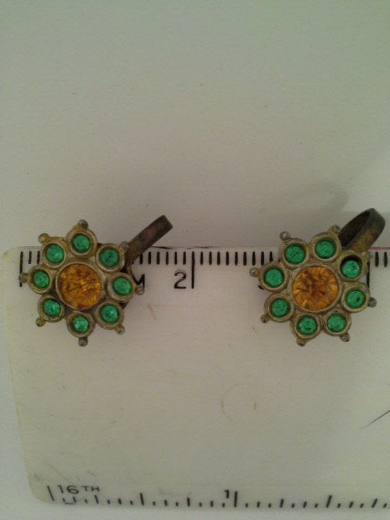 Yellow and Green Glass Sets Screwback Earrrings c