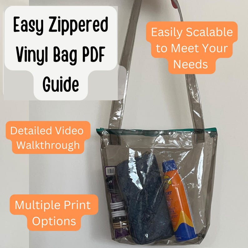 K&ouml;nnte beinhalten: Eine transparente Vinyl-Tragetasche mit Rei&szlig;verschluss und gr&uuml;nem Rei&szlig;verschluss-Zipper. Die Tasche hat einen grauen Hintergrund und ist leicht skalierbar, um Ihren Bed&uuml;rfnissen gerecht zu werden. Die Tasche ist mit verschiedenen Gegenst&auml;nden gef&uuml;llt, darunter ein blaues Handtuch, ein wei&szlig;es Kabel und eine Flasche Sonnencreme.