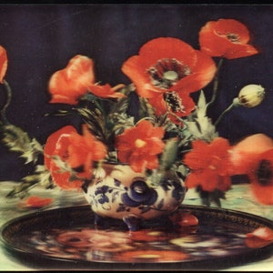 Original Vintage Sowjetunion Russland unbenutzte 3d 3 d linsenförmige Postkarte Stereo Foto rote Mohnblumen Blumen in Tasse USSR 1988