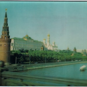 Kreml Moskau Fluss Motorschiff Russland Souvenir Büro SPUTNIK 3D irisierende 3D Postkarte Stereo Foto Holographisch UdSSR 1980