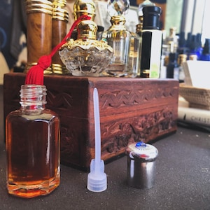 Hindi attar- Rosewood - Assam oud