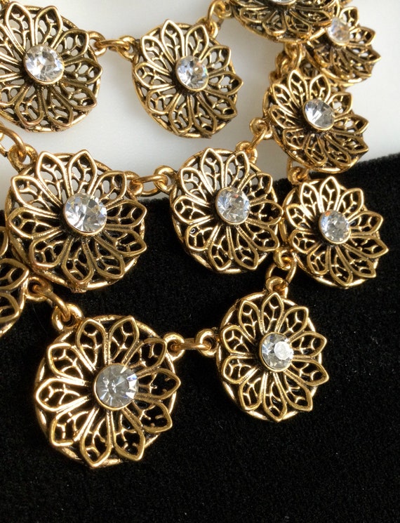 Vintage Gold Floral Necklace Set w/ Clear Rhinest… - image 4