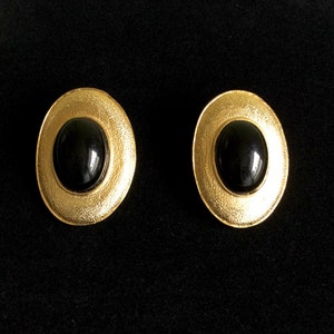 Modernist GUCCI PAOLO Earrings Black Cabochons Set in Textured Gold  Nice