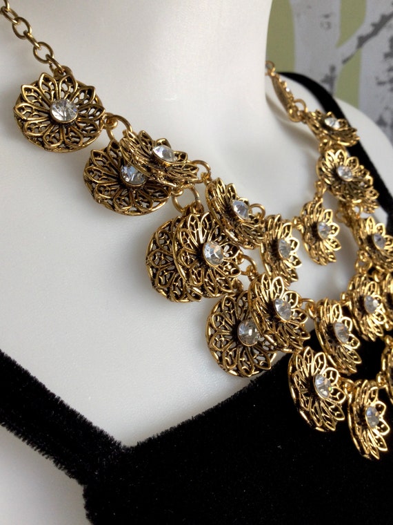 Vintage Gold Floral Necklace Set w/ Clear Rhinest… - image 7