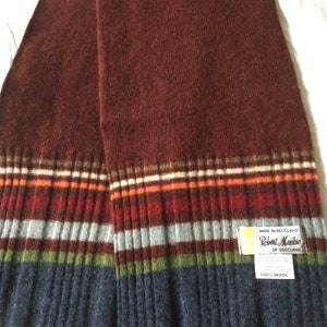 ROBERT MACKIE Wool Scarf Made in Scotland.