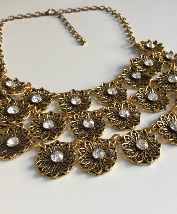 Vintage Gold Floral Necklace Set w/ Clear Rhinest… - image 3