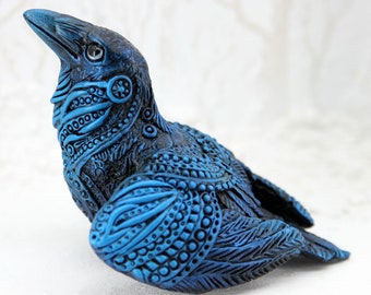 Raven Crow Figurine Sculpture Bird Totem Halloween Figurine Fantasy Sculpture Guardian Spirit Amulet Shamanic Native