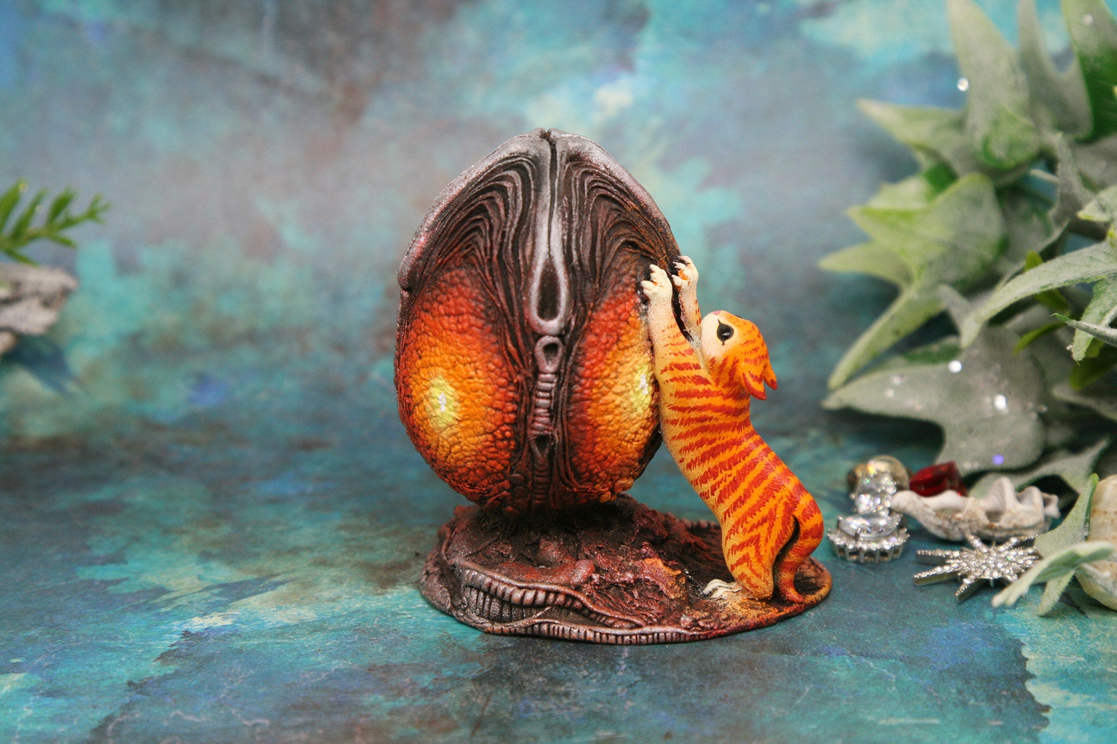 Cat Scratcher Xenomorph Egg Cocon Alien Movie HR Giger Etsy