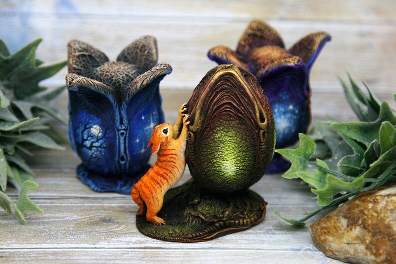 Xenomorph Egg Cocon Alien Movie HR Giger Biomechanical Aliens Etsy