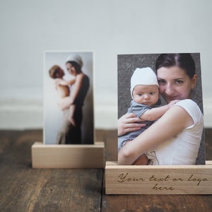 Grawerowany lub pusty stojak na zdjęcia - stojak na zdjęcia - drewniany stojak na wydruki - uchwyt na karty - dla fotografów - 13 cm, 10 cm lub 6 cm długości (2,5'' 4" 5")
