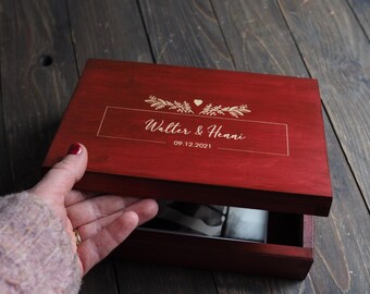 Engraved Wooden Photo Box: 10x15cm ( 4x6 inches) Keepsake Album, Painted Pine