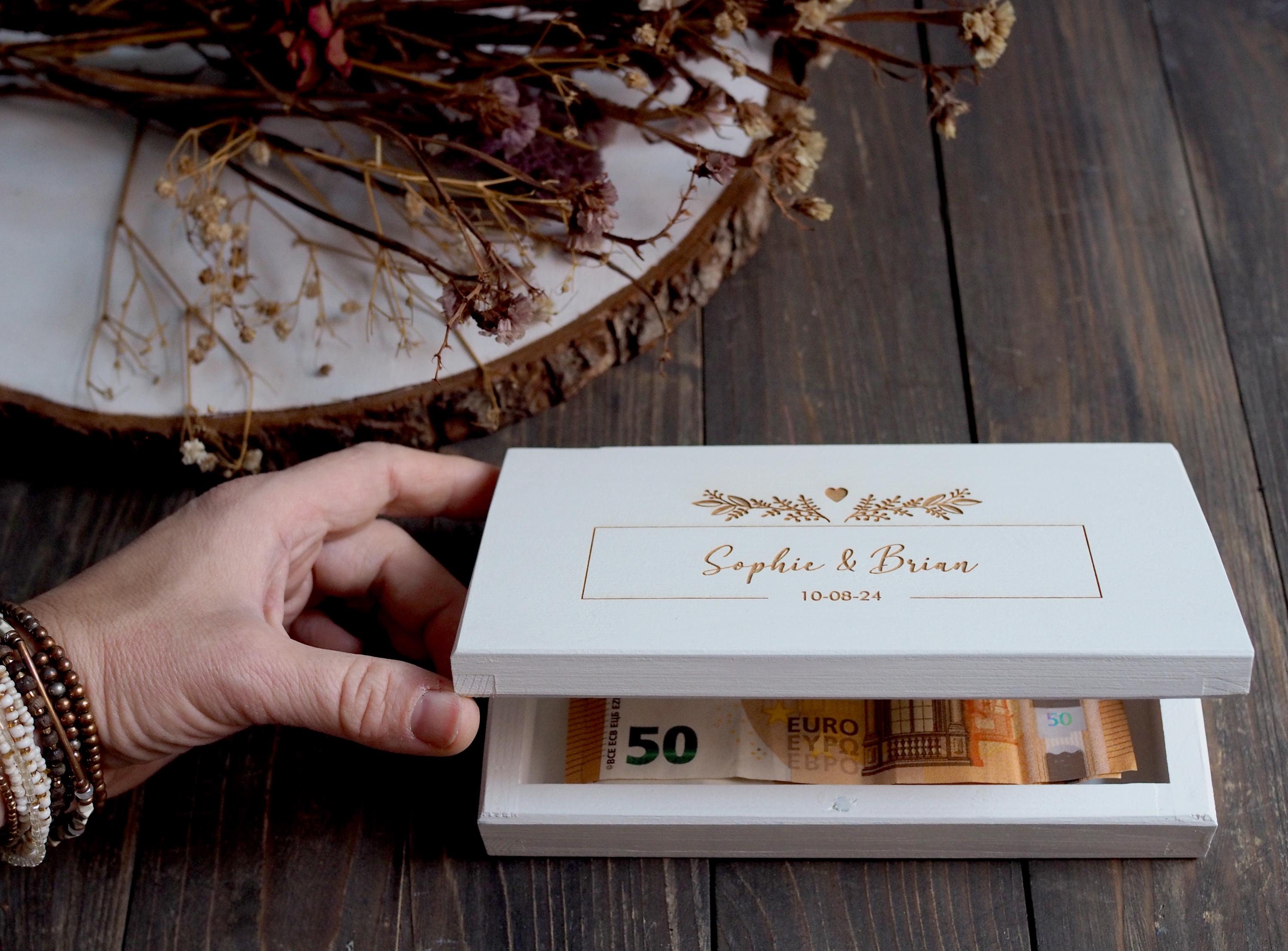 Confezione regalo di nozze in legno fatta a mano
