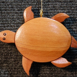 TURTLE CHRISTMAS ORNAMENT Wood Carving. image 4