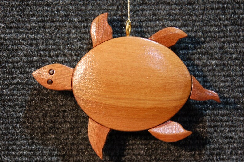TURTLE CHRISTMAS ORNAMENT Wood Carving. image 4