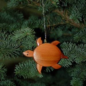 TURTLE CHRISTMAS ORNAMENT Wood Carving. image 3