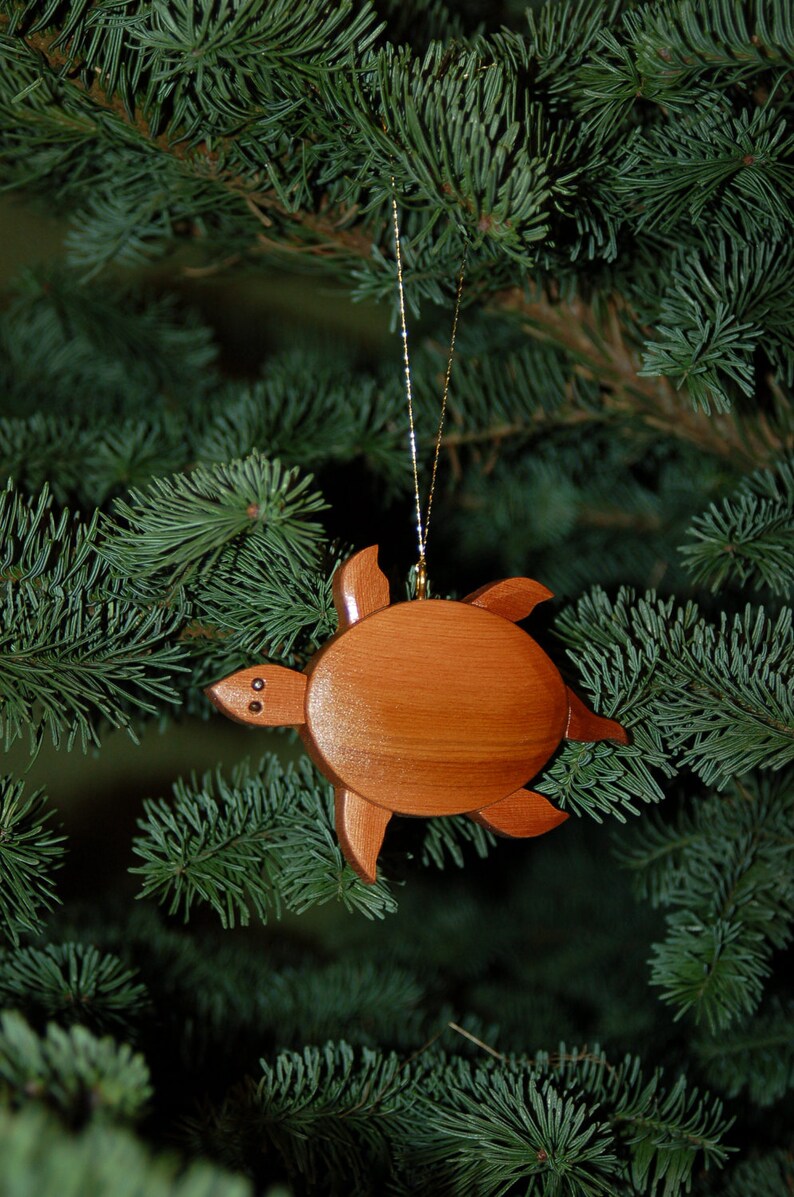 TURTLE CHRISTMAS ORNAMENT Wood Carving. image 3