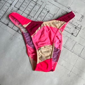 epic vintage 80s pink groovy bikini bottoms