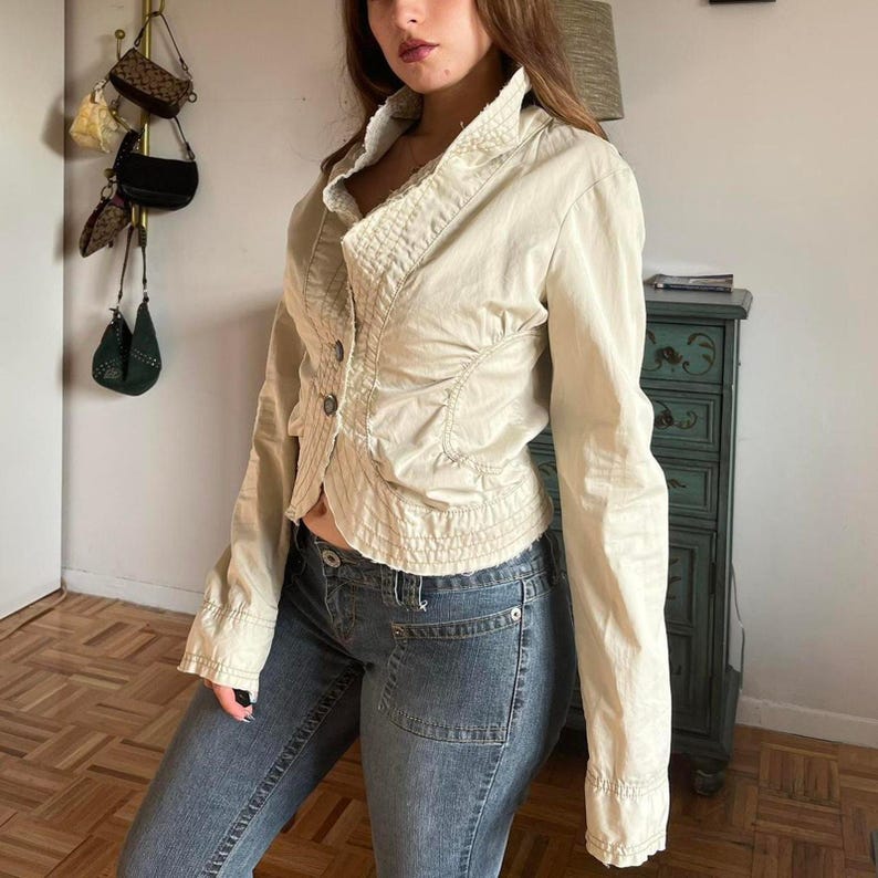 Chaqueta corta color crema Y2k imagen 5
