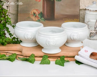 3 vintage French soup bowls with lion head handles - Set of 3 classic white ceramic pots - Pedestal onion soup bowl - Small footed bowl