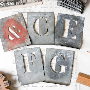 Vintage französisches Alphabet Schablone - Kleiner Buchstabe aus Zink - Metallschablone - Schablonen zum Basteln - Initiale I, J, K, N, P, Q, S, U, X, Y oder Z