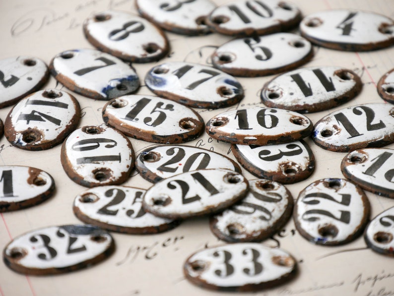 Antike französische Emaille Nummer Ein kleines emailliertes Schild Vintage Oval 7,8,10,11,16,17,18,20, 21, 22, 24, 25, 26, 30, 31, 32, 33 oder 34 Bild 7
