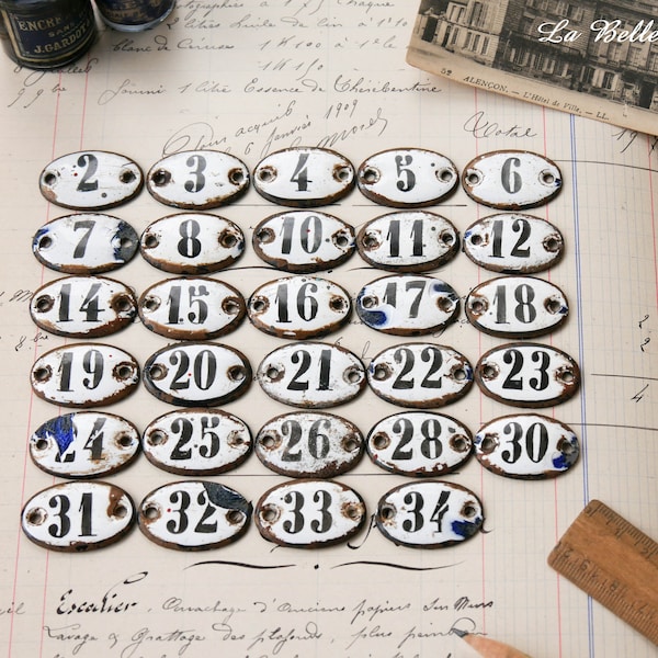 Antike französische Emaille Nummer - Ein kleines emailliertes Schild - Vintage Oval 7,8,10,11,16,17,18,20,21,22,24, 25, 26, 28, 30, 31, 32, 33 oder 34