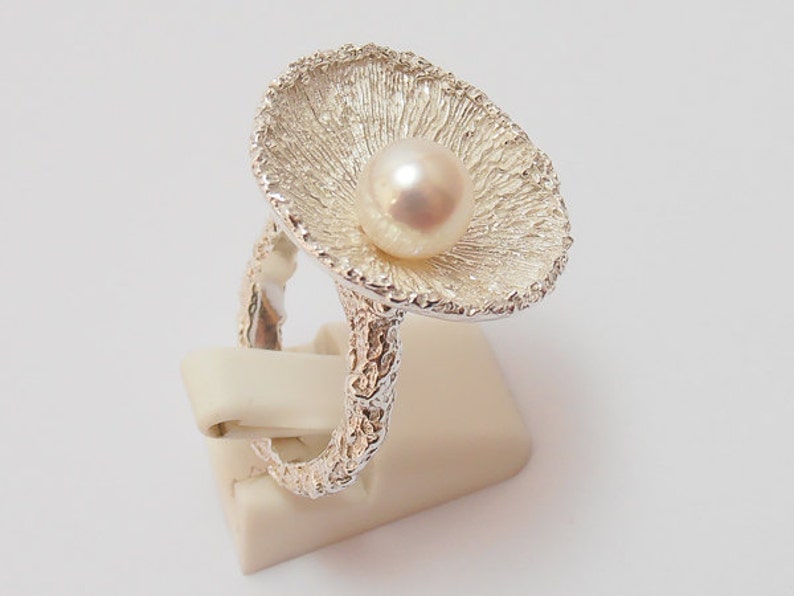 Unique Pearl Engagement Ring Akoya Pearl Ring Chunky Pearl Ring Etsy