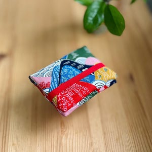 Minimalistische Geldbörse / japanischer Druck / Mini-Geldbörse / kleine Geldbörse / Kartenhalter