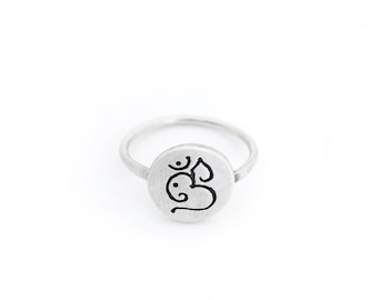 Om ring, sterling silver, elephant aum ring, yoga, Ganesha charm, protection ring, amulet ring