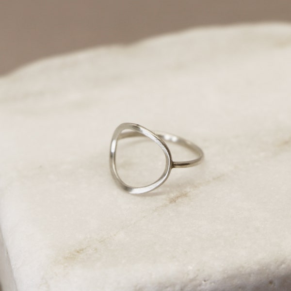 Anillo de círculo abierto, anillo delicado de plata de ley, minimalista, geométrico, joyería cotidiana, anillo de apilamiento