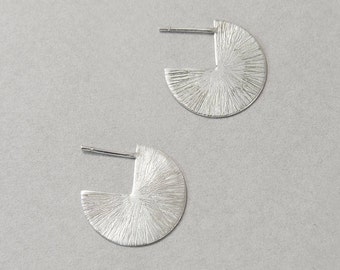 Geometric disc earrings, minimalist hoops, sterling silver circle illusion earrings, hipster, boucles d'oreilles disque