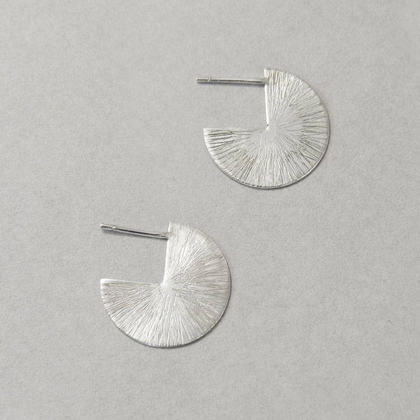 Geometric disc earrings, minimalist hoops, sterling silver circle illusion earrings, hipster, boucles d'oreilles disque