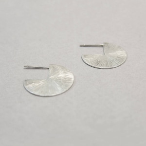 Geometric disc earrings, minimalist hoops, sterling silver circle illusion earrings, hipster, boucles d'oreilles disque image 2