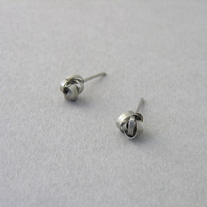 Love knot studs, Woven knot, hammered sterling silver small stud, Everyday earrings, Bridesmaid Gift