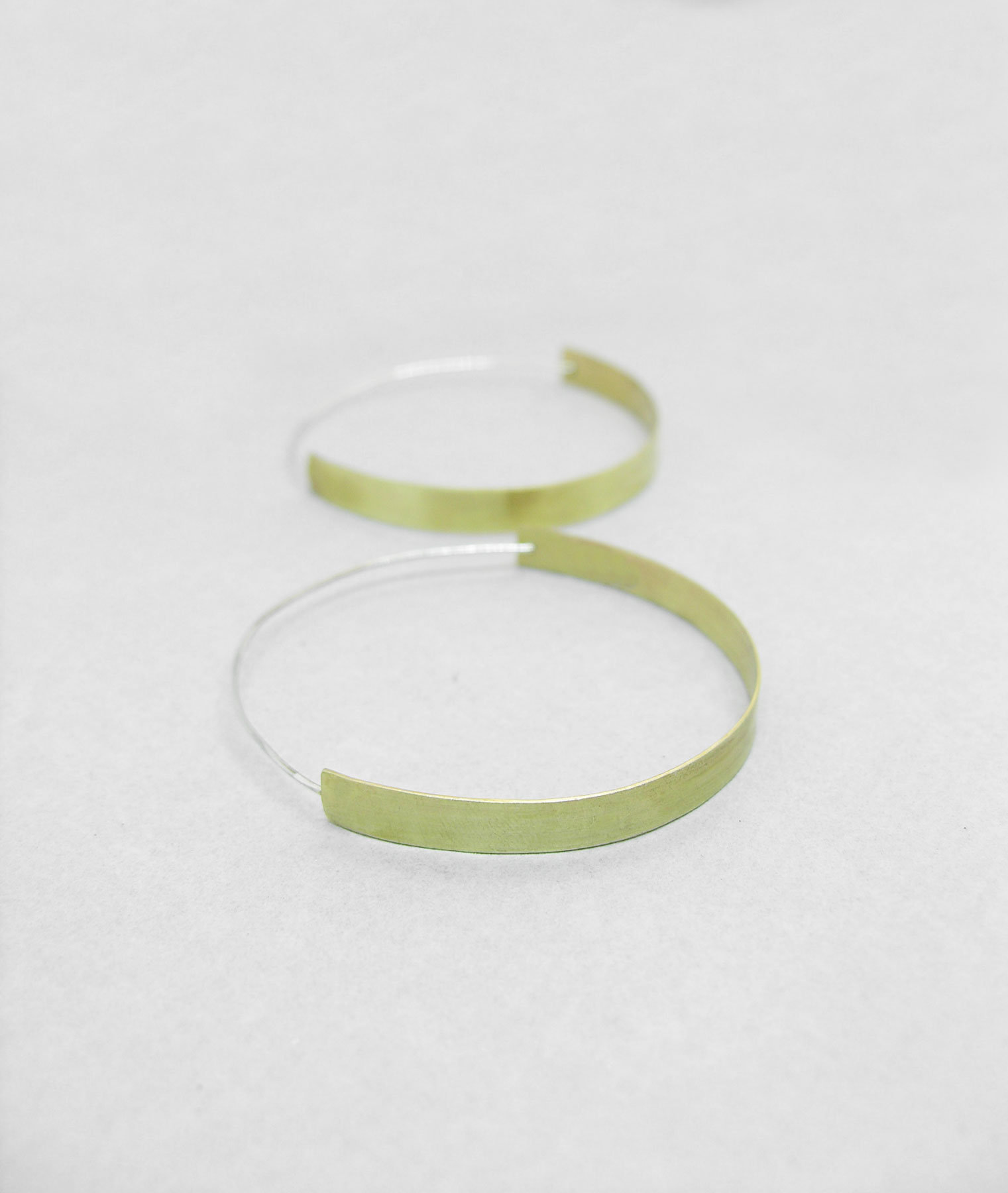 Abstract brass hoops earring main image 0