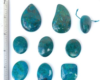 Lot of 9 Large Chrysocolla Grooved Cabochons for macramé jewelry | Polished with flat back in turquoise blue and green color