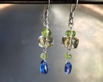 KYANITE, PERIDOT, Whiskey Quartz chandelier earrings. Faceted briolettes. S.S. Elegant Natural gemstones. Boho style organic jewelry.