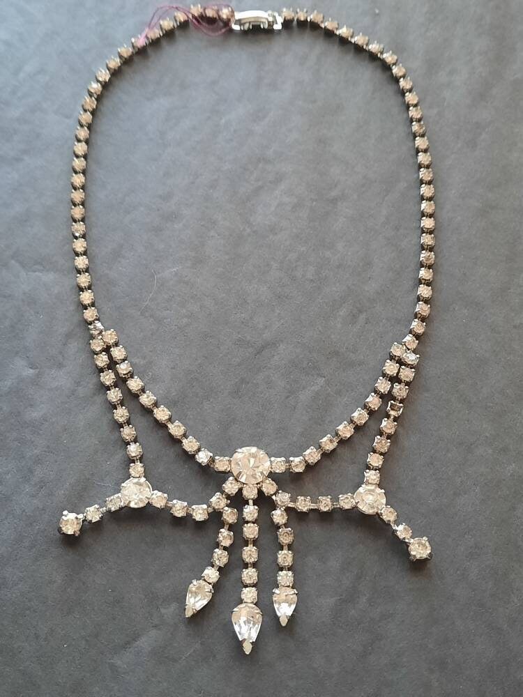 Cartier tussaud necklace hotsell
