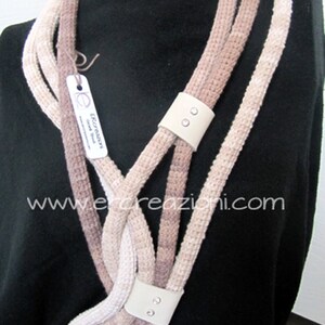 Collier fait main au crochet. image 4