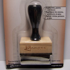 Ranger INK BLENDING TOOL - Applicator Tool with foam pads for inks, rubber stamping, stenciling and other paper crafts