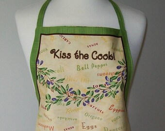 Reversible Apron: "Kiss the Cook" Fruit & Floral Print, Adjustable Pockets