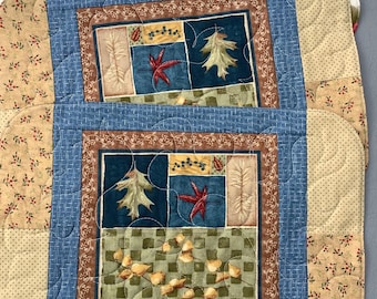 Reversible Fall Christmas Placemats: Quilted Poinsettia & Leaves (Set of 2) (18.5x12.75)