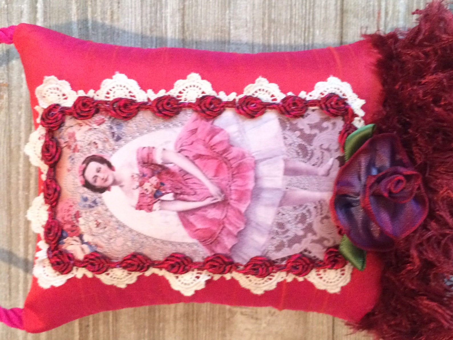 ballerina scented sachet, ballet gift , ballerina party favor gift, girls room decor , ballerina pillow,ballet gym bag sachet