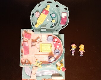 retro tree house toy
