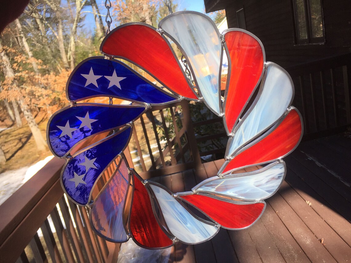 SUNCATCHER Stained Glass Flag Wreath Etsy